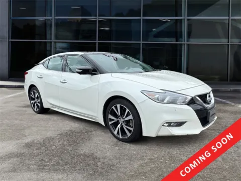 White 2016 Nissan Maxima Platinum for sale in Knoxville, TN