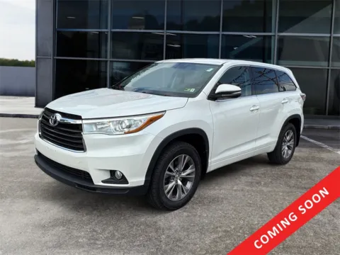 Photos of 2015 Toyota Highlander LE Plus V6 for sale in Knoxville, TN at Cars 4 U LLC