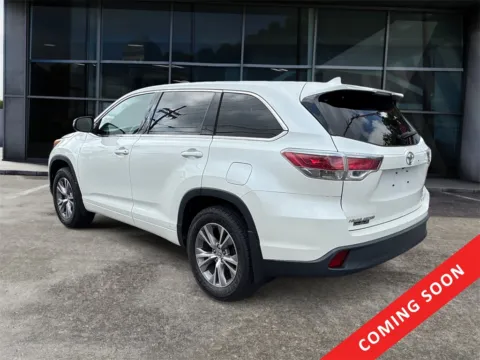 Another view of 2015 Toyota Highlander LE Plus V6 for sale in Knoxville, TN at Cars 4 U LLC