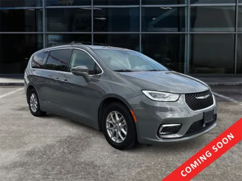 Gray 2022 Chrysler Pacifica Touring L for sale in Knoxville, TN