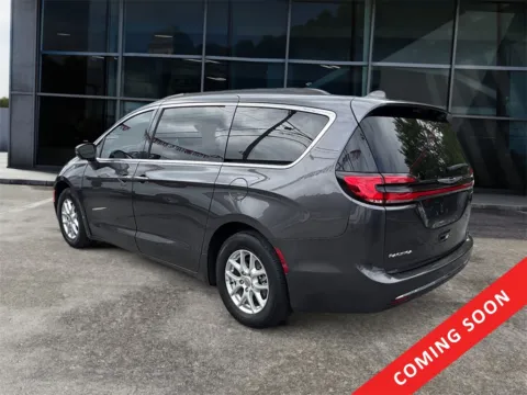Another view of 2022 Chrysler Pacifica Touring L for sale in Knoxville, TN at Cars 4 U LLC