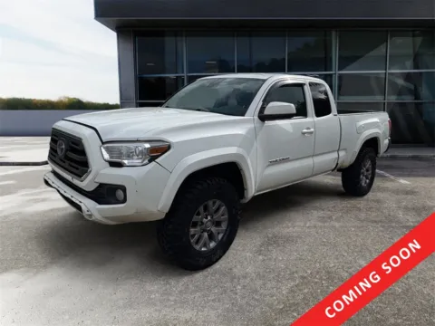 White 2019 Toyota Tacoma SR5 for sale in Knoxville, TN