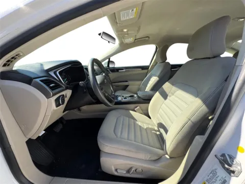 More photos of 2017 Ford Fusion SE at Cars 4 U LLC, TN