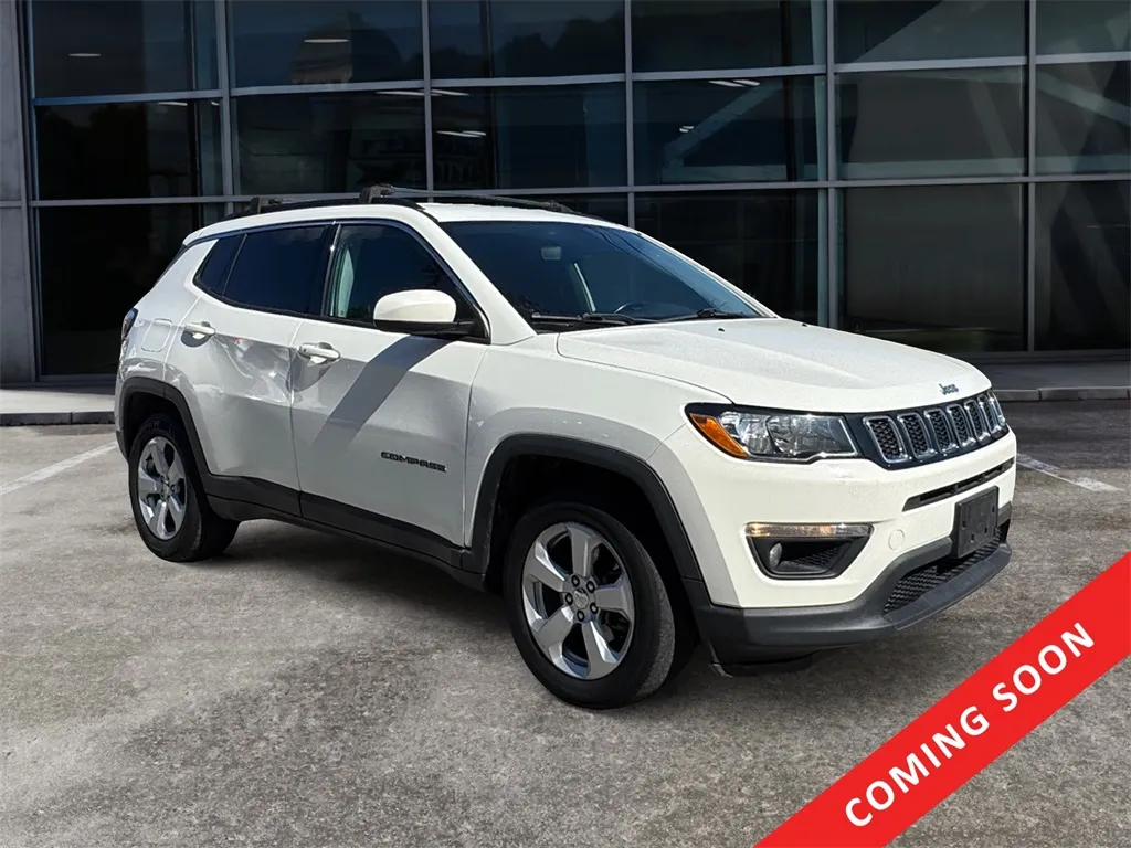 White 2018 Jeep Compass Latitude for sale in Knoxville, TN