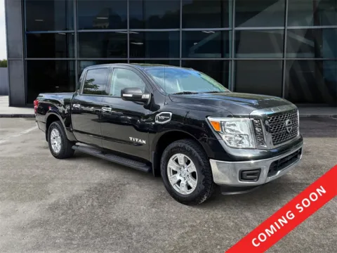 Black 2017 Nissan Titan SV for sale in Knoxville, TN