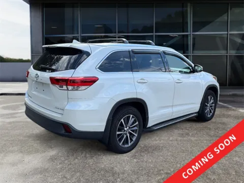 More photos of 2018 Toyota Highlander XLE at Cars 4 U LLC, TN
