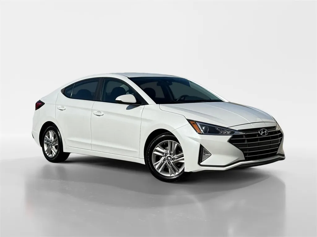 White 2019 Hyundai Elantra SEL for sale in Knoxville, TN