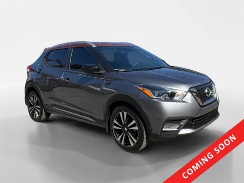 Gray 2019 Nissan Kicks SR for sale in Knoxville, TN