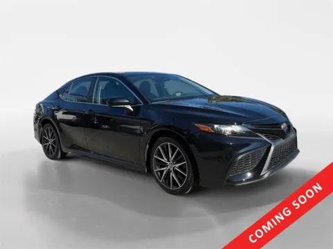Black 2021 Toyota Camry SE for sale in Knoxville, TN