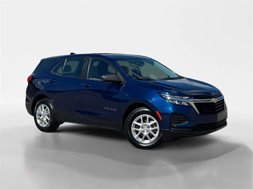 Blue 2022 Chevrolet Equinox LS for sale in Knoxville, TN