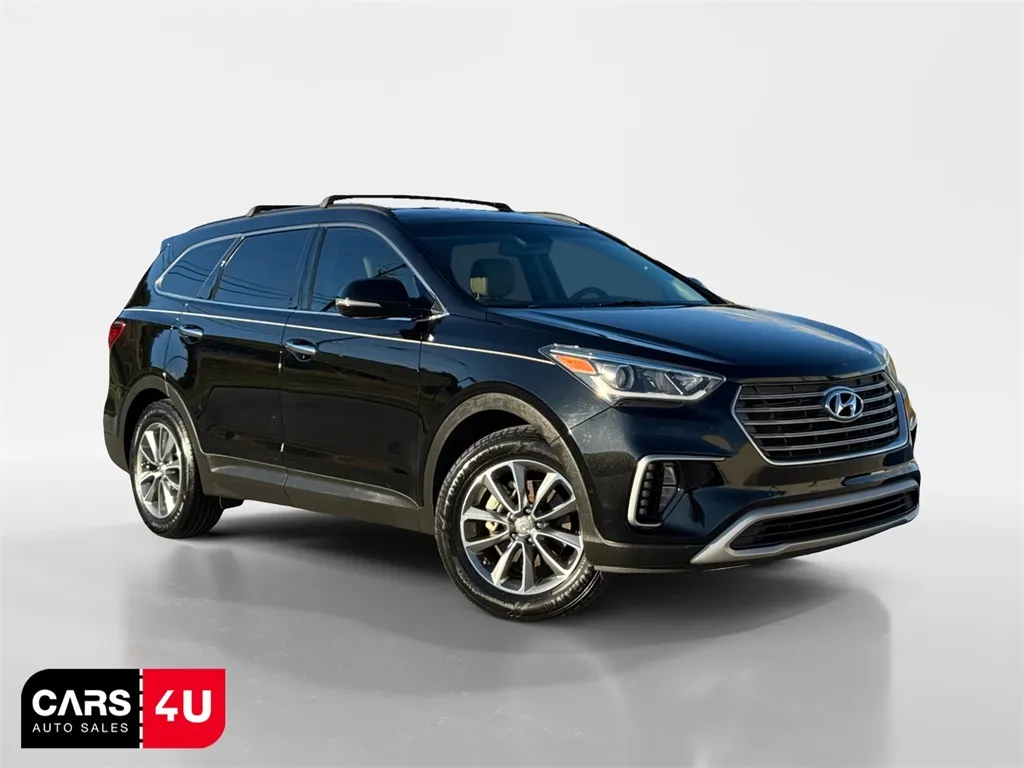 2017 Hyundai Santa Fe Limited's photo