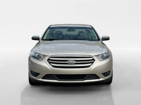 Photos of 2018 Ford Taurus Limited for sale in Knoxville, TN at Cars 4 U LLC