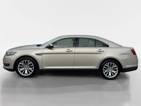 More photos of 2018 Ford Taurus Limited at Cars 4 U LLC, TN