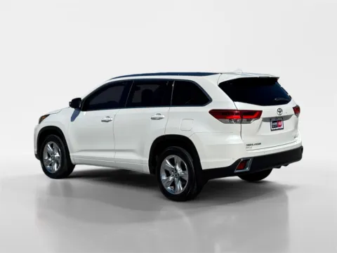 More photos of 2019 Toyota Highlander Limited at Cars 4 U LLC, TN