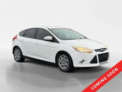 White 2012 Ford Focus SE for sale in Knoxville, TN