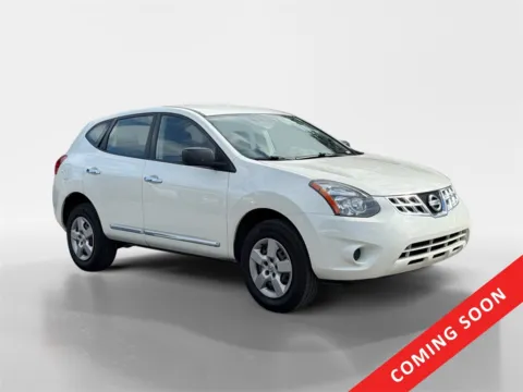 White 2014 Nissan Rogue Select S for sale in Knoxville, TN