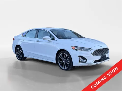 White 2019 Ford Fusion Titanium for sale in Knoxville, TN