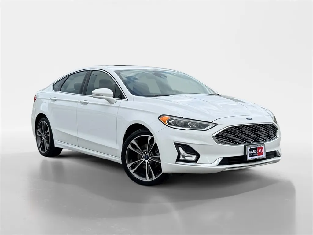 White 2019 Ford Fusion Titanium for sale in Knoxville, TN