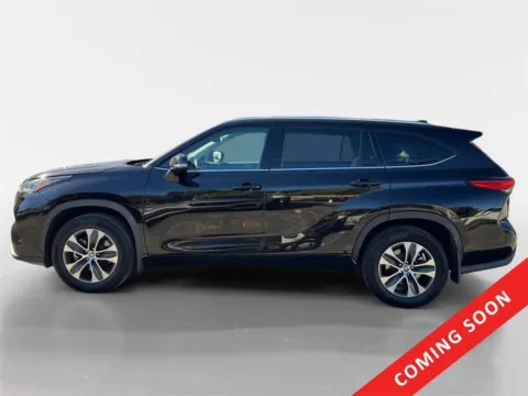 More photos of 2020 Toyota Highlander XLE at Cars 4 U LLC, TN