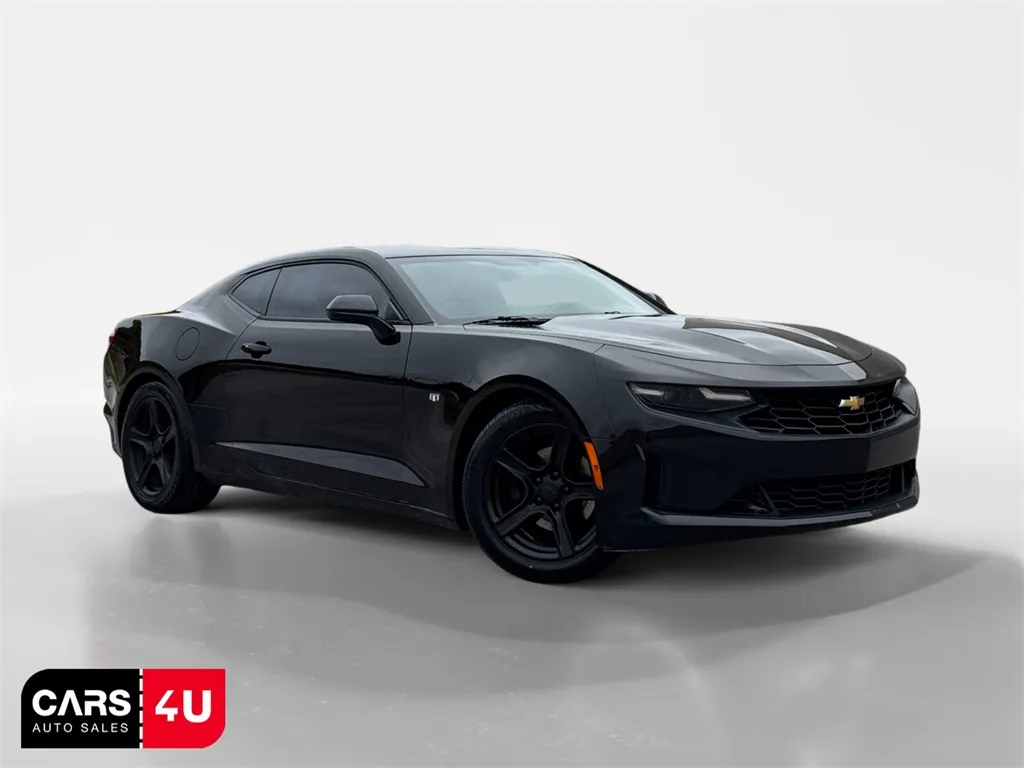 Black 2019 Chevrolet Camaro 1LT for sale in Knoxville, TN