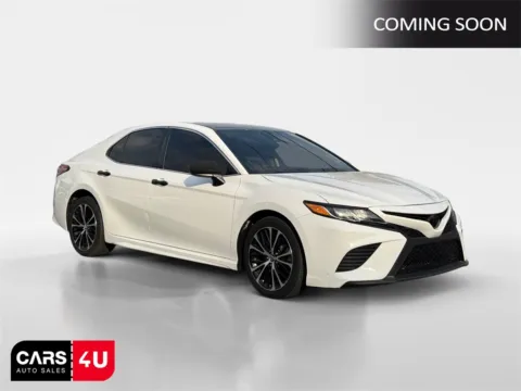 White 2019 Toyota Camry SE for sale in Knoxville, TN