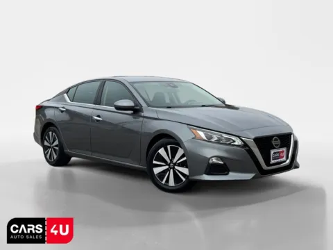 Gray 2021 Nissan Altima 2.5 SV for sale in Knoxville, TN