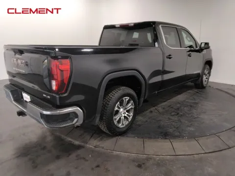 More photos of 2022 GMC Sierra 1500 SLE at Clement Supercenter, MO
