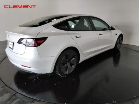 More photos of 2023 Tesla Model 3 at Clement Supercenter, MO