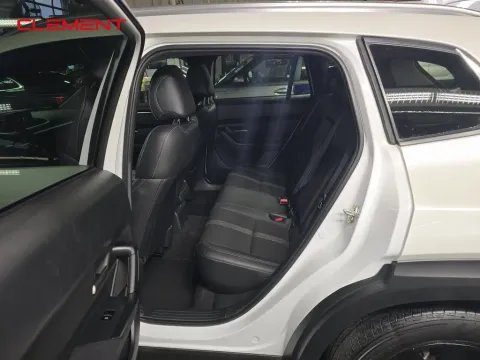 More photos of 2024 Mazda CX-50 2.5 S Preferred Package at Clement Supercenter, MO