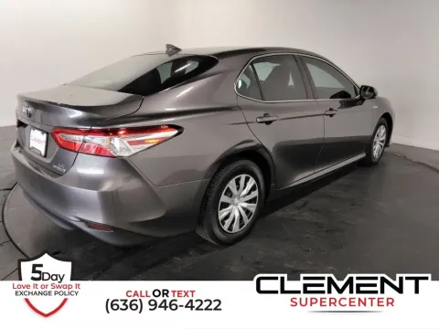More photos of 2020 Toyota Camry Hybrid LE at Clement Supercenter, MO