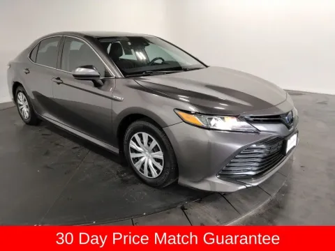 More photos of 2020 Toyota Camry Hybrid LE at Clement Supercenter, MO