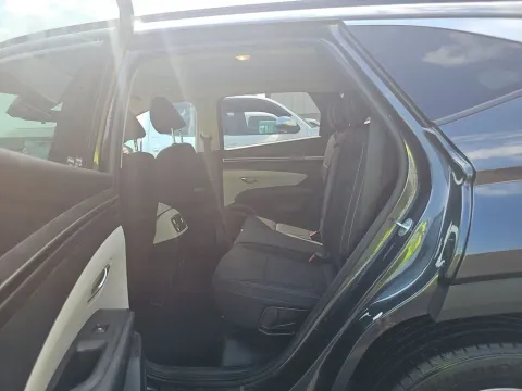 More photos of 2023 Hyundai Tucson SEL at Clement Supercenter, MO