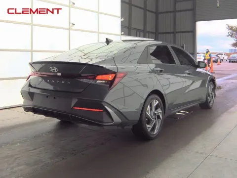 More photos of 2025 Hyundai Elantra SEL Sport at Clement Supercenter, MO