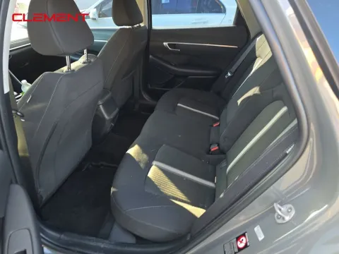 More photos of 2023 Hyundai Sonata SEL at Clement Supercenter, MO