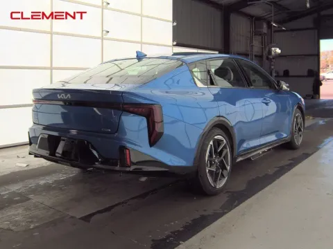 More photos of 2025 Kia K4 GT-Line at Clement Supercenter, MO