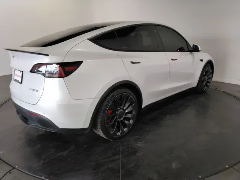 More photos of 2022 Tesla Model Y Performance at Clement Supercenter, MO
