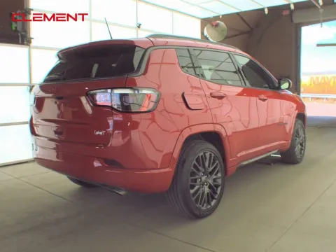 More photos of 2022 Jeep Compass Limited at Clement Supercenter, MO