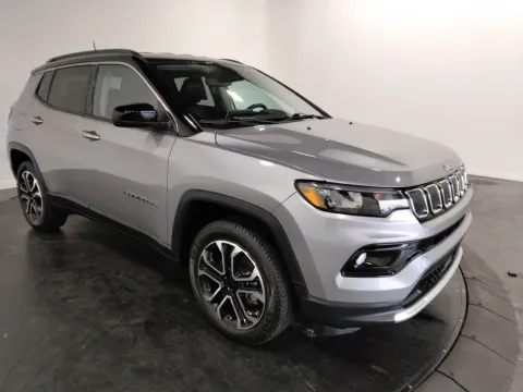 More photos of 2022 Jeep Compass Limited at Clement Supercenter, MO