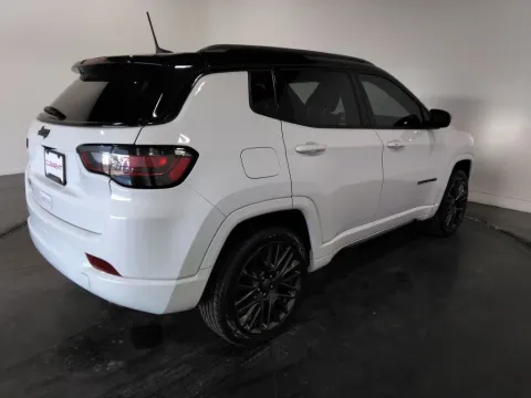 More photos of 2022 Jeep Compass High Altitude at Clement Supercenter, MO