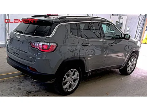 More photos of 2022 Jeep Compass Limited at Clement Supercenter, MO