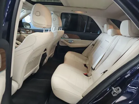 More photos of 2021 Mercedes-Benz GLE 350 at Clement Supercenter, MO