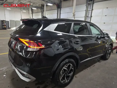 More photos of 2024 Kia Sportage LX at Clement Supercenter, MO