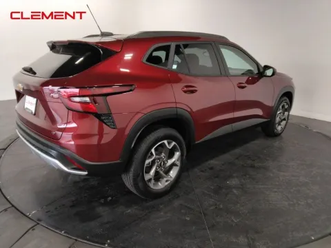 More photos of 2024 Chevrolet Trax LT at Clement Supercenter, MO