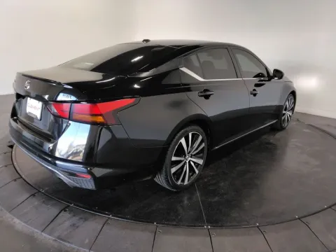 More photos of 2022 Nissan Altima 2.5 SR at Clement Supercenter, MO