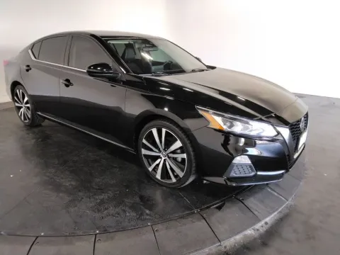 More photos of 2022 Nissan Altima 2.5 SR at Clement Supercenter, MO