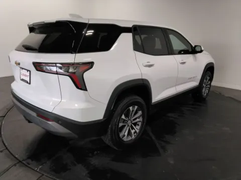 More photos of 2025 Chevrolet Equinox LT at Clement Supercenter, MO