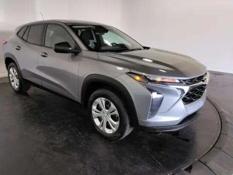 More photos of 2025 Chevrolet Trax LS at Clement Supercenter, MO