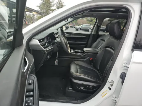 Another view of 2022 Jeep Grand Cherokee 4xe for sale in Saint Charles, MO at Clement Supercenter