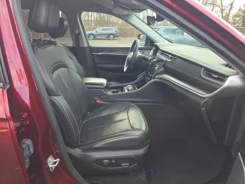 Another view of 2022 Jeep Grand Cherokee L Limited for sale in Saint Charles, MO at Clement Supercenter