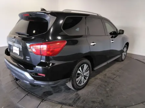 More photos of 2020 Nissan Pathfinder SV at Clement Supercenter, MO